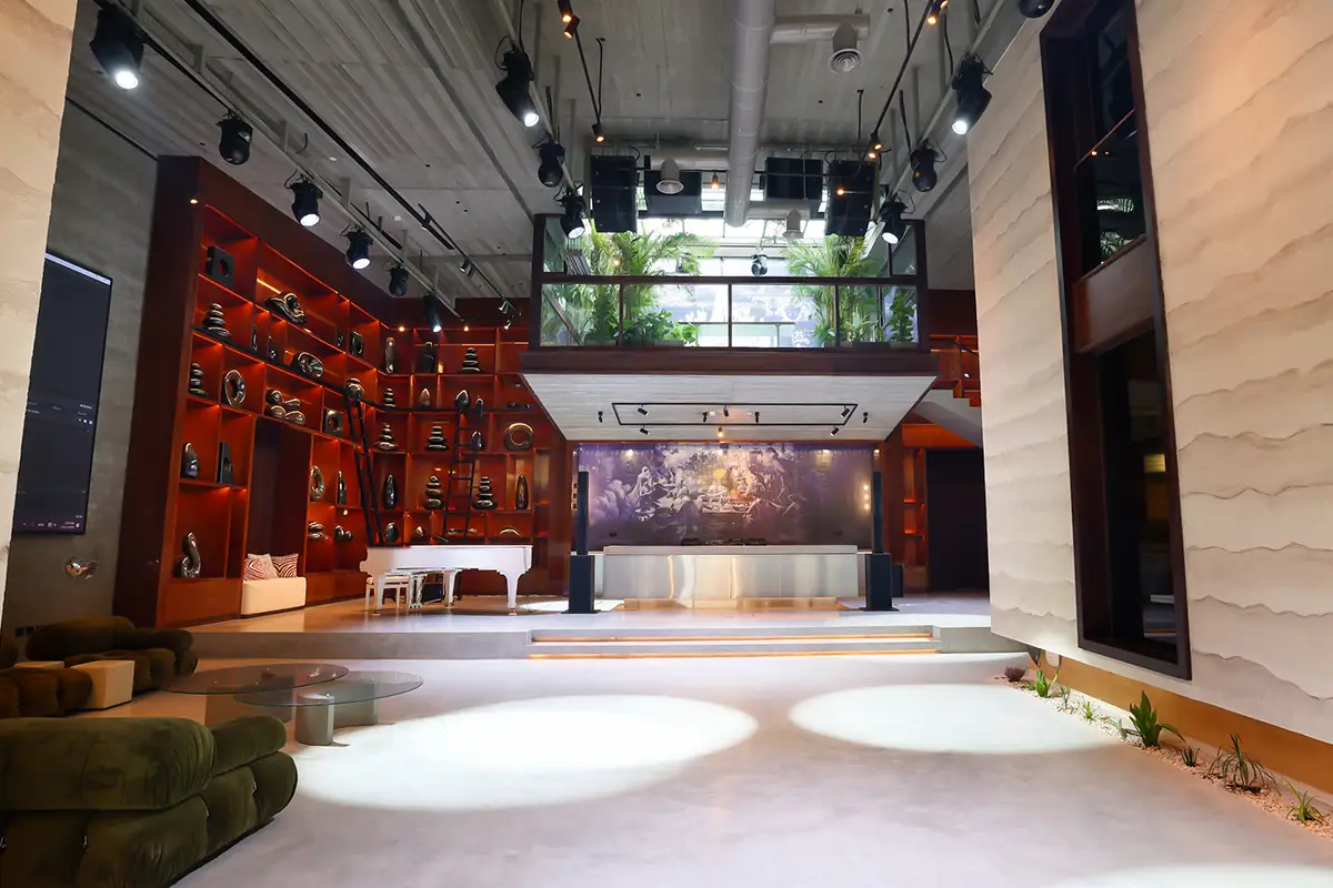 Someone's House Media 69